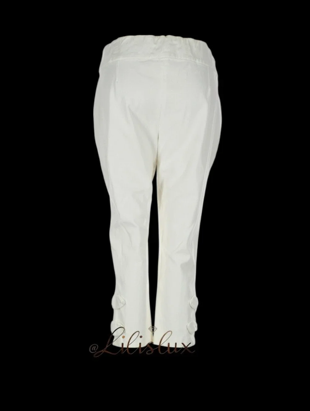 Crown &Ivy White Size 16 Casual Capris With  Bow Cut Outs At The Bottom GUC